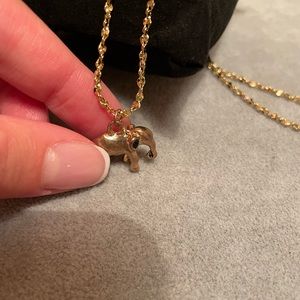 (NEW!) Gold plated elephant necklace with gold plated chain